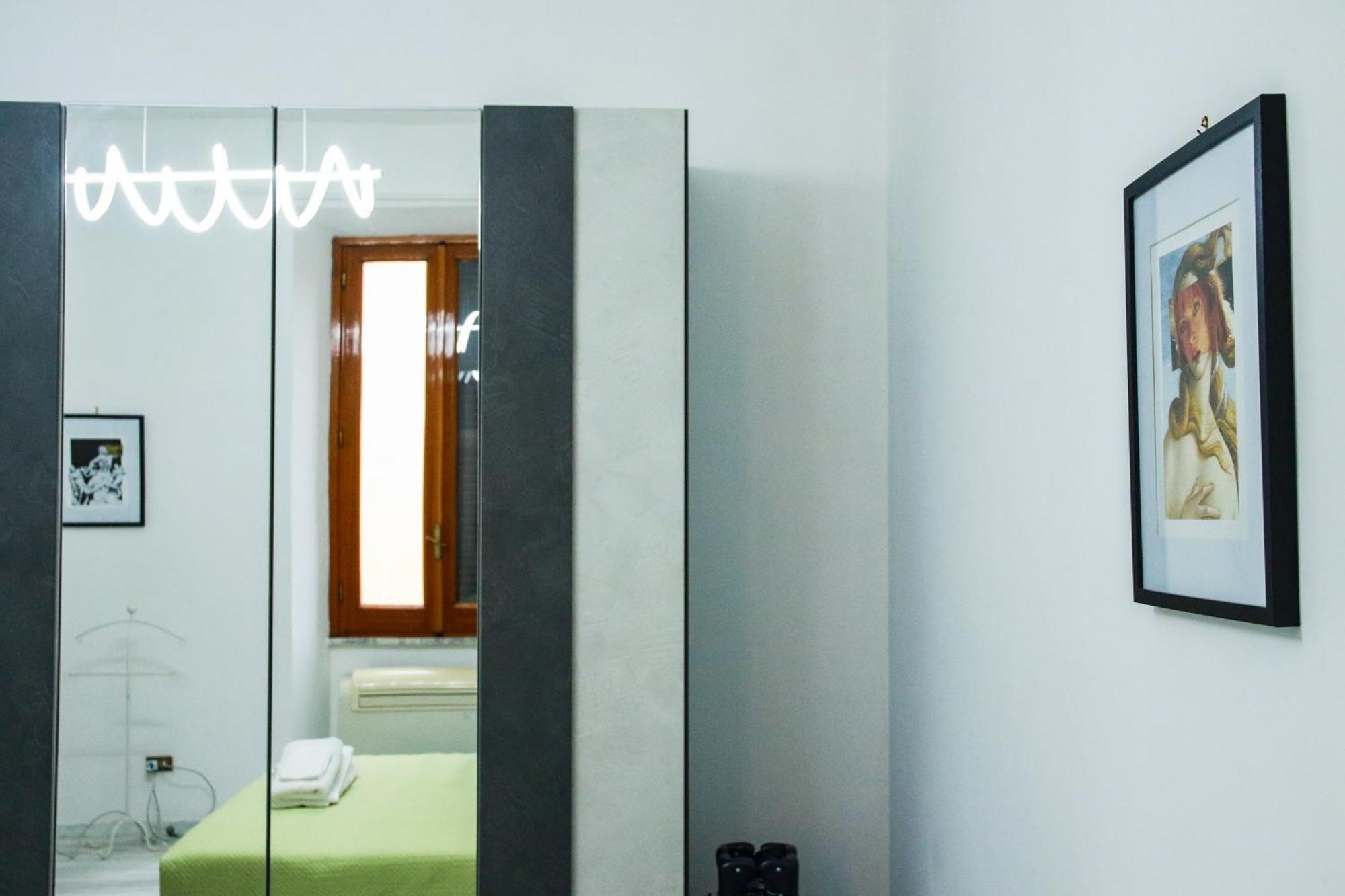Casa Angelina - Appartamento Zona Sangiovanni ローマ エクステリア 写真